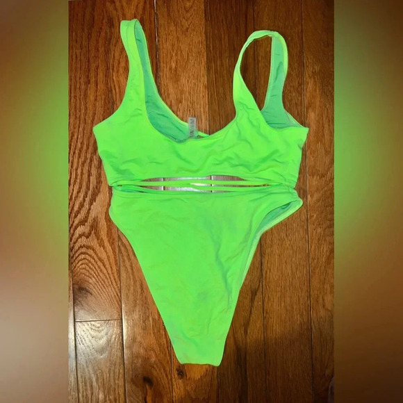 NWOT Icon Swim Bikini - Picture 2 of 4
